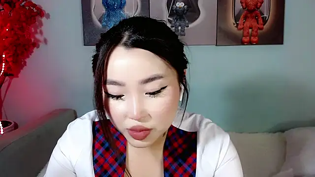 Snapshot of ichiben chatting on 01-28-25, 12:32 ichiben online show from 01-28-25, 12:32