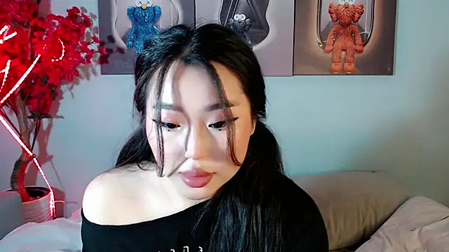 Snapshot of ichiben chatting on 03-19-25, 09:37 ichiben online show from 03-19-25, 09:37