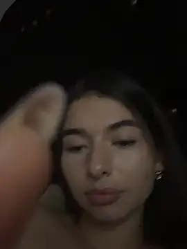 Coralinee 01 online show from 04-28-26, 04:23