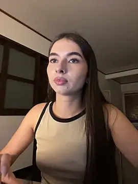 Snapshot of Coralinee_01 chatting on 05-24-26, 12:59 Coralinee 01 online show from 05-24-26, 12:59