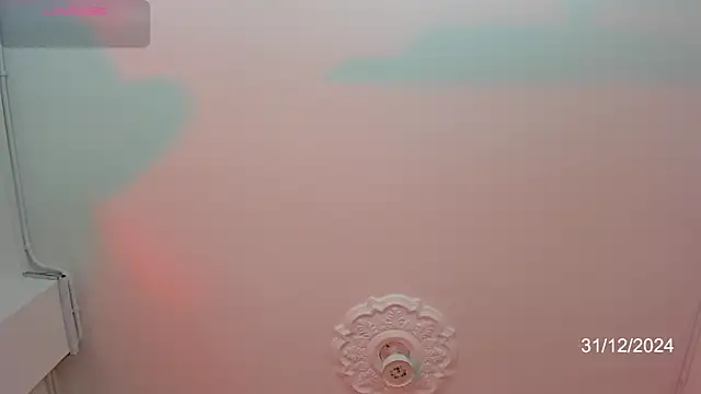 Snapshot of Karoline_Marin chatting on 12-31-24, 01:52 Karoline Marin online show from 12-31-24, 01:52