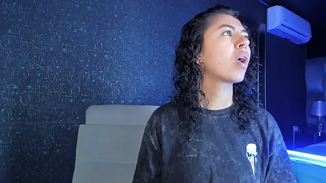 Amareto  online show from 04-28-26, 10:53