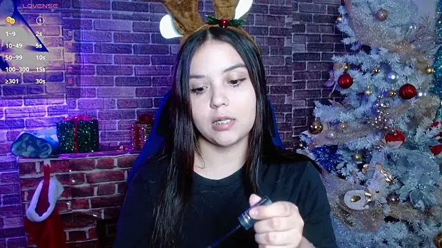 Lorena warren online show from 12-18-25, 05:13