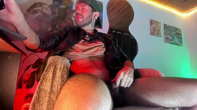 LatinMilk  online show from 06-05-26, 08:31