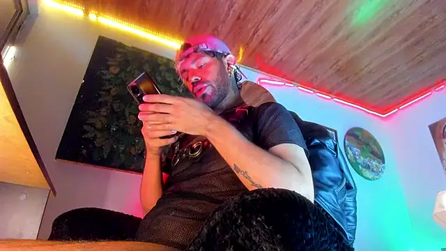 LatinMilk  online show from 07-21-26, 08:38