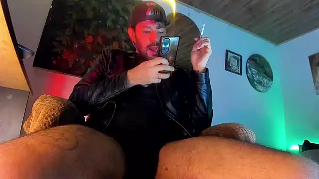 LatinMilk  online show from 08-05-26, 01:30