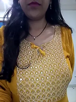 Snapshot of Hot-Shivani chatting on 02-27-25, 08:42 Hot-Shivani online show from 02-27-25, 08:42