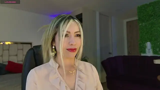 Ammy Castro online show from 09-24-25, 09:18