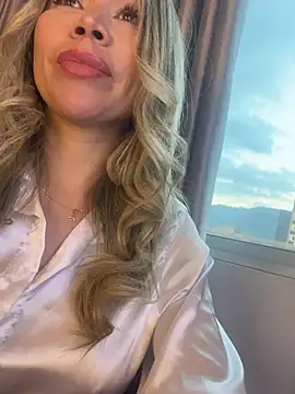 Ammy Castro online show from 04-27-26, 10:41