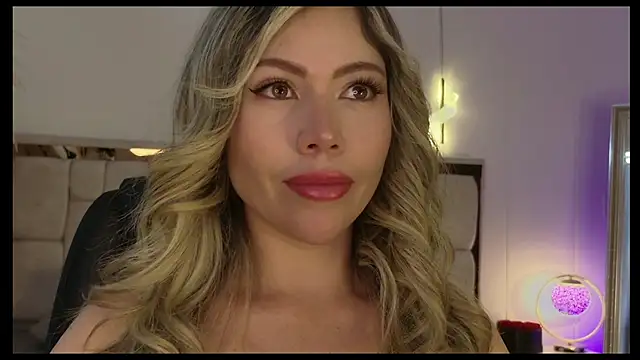 Ammy Castro online show from 06-18-26, 09:30