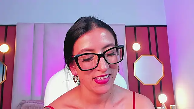 kira moon   online show from 01-23-25, 12:35