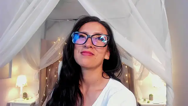 kira moon   online show from 03-16-25, 11:25