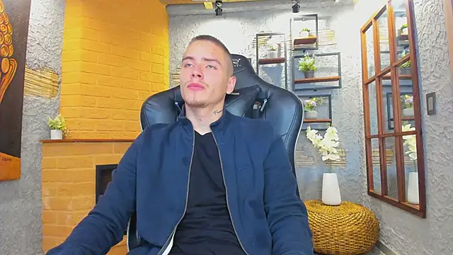 JordanThompson  online show from 03-21-25, 07:57