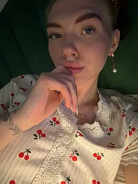 Lisaaa Alisa online show from 04-25-26, 02:03