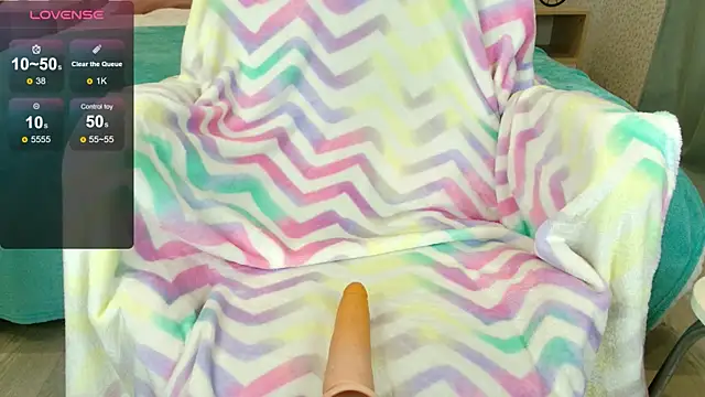 oliviiaa online show from 07-14-26, 12:13