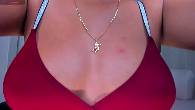 Snapshot of JessicaWilliams1 chatting on 10-06-25, 09:51 JessicaWilliams1 online show from 10-06-25, 09:51