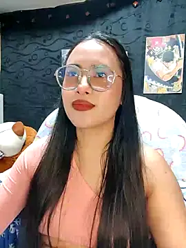 Snapshot of Janna_mnt chatting on 01-31-25, 03:30 Janna mnt online show from 01-31-25, 03:30