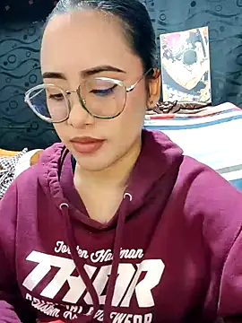 Snapshot of Janna_mnt chatting on 02-04-25, 07:51 Janna mnt online show from 02-04-25, 07:51