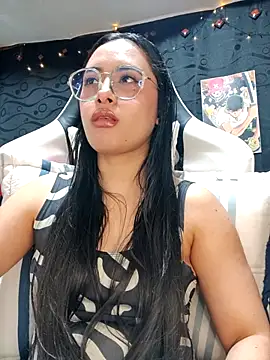 Snapshot of Janna_mnt chatting on 02-11-25, 08:48 Janna mnt online show from 02-11-25, 08:48