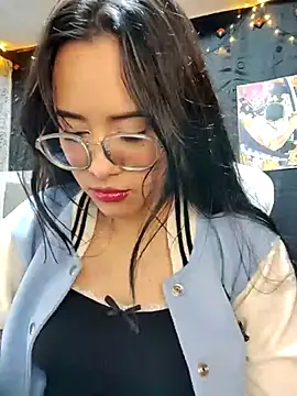 Snapshot of Janna_mnt chatting on 02-22-25, 05:44 Janna mnt online show from 02-22-25, 05:44