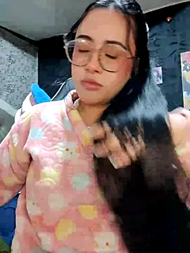 Snapshot of Janna_mnt chatting on 03-18-25, 06:36 Janna mnt online show from 03-18-25, 06:36