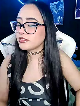 Snapshot of Janna_mnt chatting on 10-14-25, 03:18 Janna mnt online show from 10-14-25, 03:18