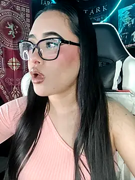 Snapshot of Janna_mnt chatting on 12-19-25, 04:19 Janna mnt online show from 12-19-25, 04:19