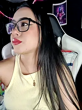 Snapshot of Janna_mnt chatting on 01-13-26, 03:12 Janna mnt online show from 01-13-26, 03:12