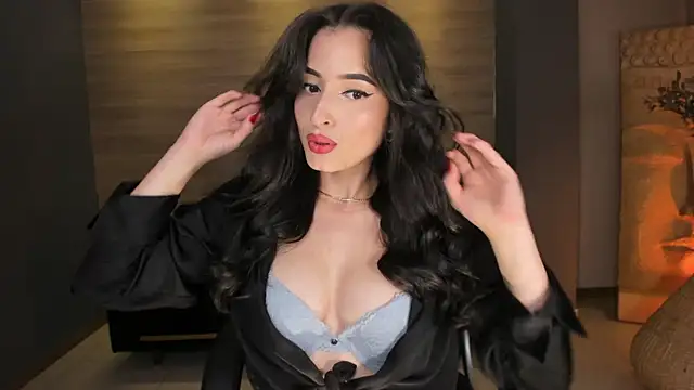 DominiqueVega online show from 01-13-25, 08:37