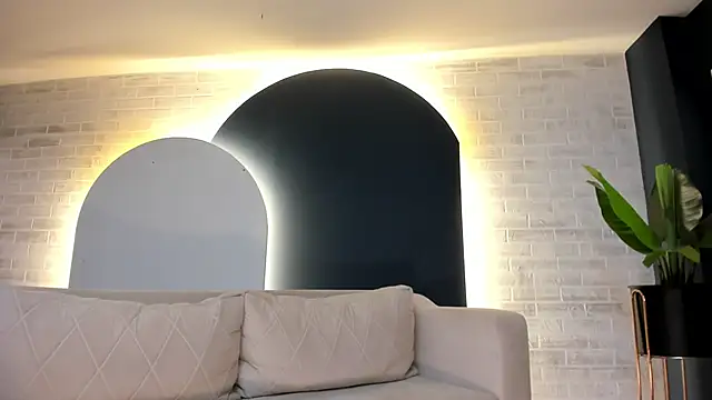 DominiqueVega online show from 01-19-25, 07:25