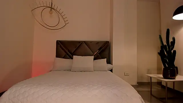 DominiqueVega online show from 11-29-25, 11:41