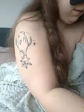 Snapshot of FrancaiseLynne chatting on 12-13-24, 09:57 FrancaiseLynne online show from 12-13-24, 09:57