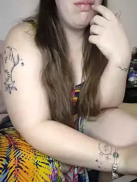 Snapshot of FrancaiseLynne chatting on 02-04-25, 07:00 FrancaiseLynne online show from 02-04-25, 07:00