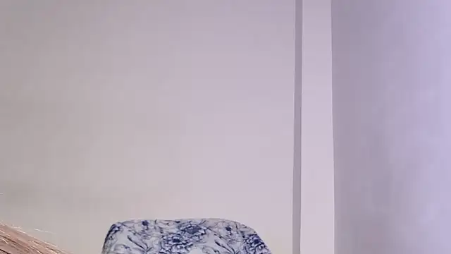 caarlywhitee online show from 12-19-25, 12:39