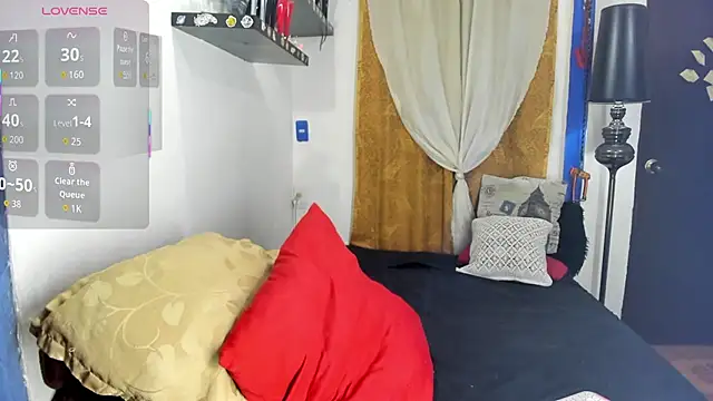 Snapshot of SARAMISHA chatting on 10-26-25, 08:04 SARAMISHA online show from 10-26-25, 08:04