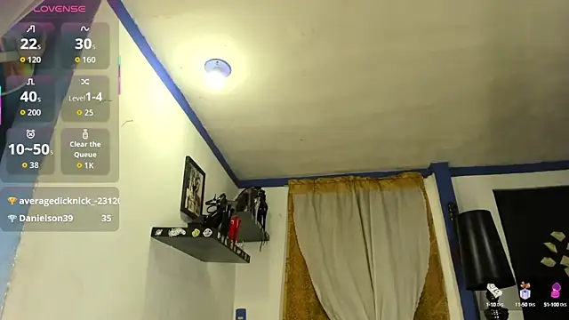 Snapshot of SARAMISHA chatting on 11-03-25, 11:26 SARAMISHA online show from 11-03-25, 11:26