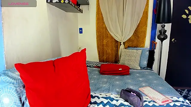 Snapshot of SARAMISHA chatting on 11-15-25, 03:19 SARAMISHA online show from 11-15-25, 03:19