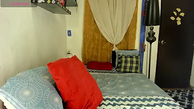 Snapshot of SARAMISHA chatting on 11-30-25, 03:05 SARAMISHA online show from 11-30-25, 03:05