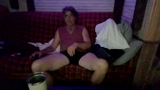 lateniter online show from 12-21-25, 08:21