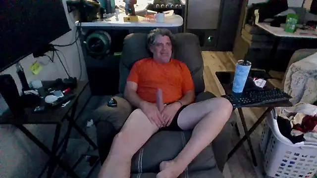 lateniter online show from 04-28-26, 05:34