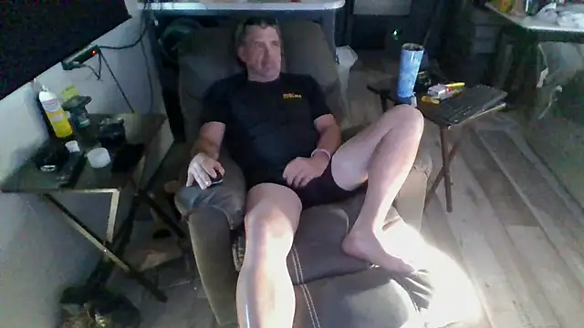 Snapshot of lateniter chatting on 05-03-26, 11:44 lateniter online show from 05-03-26, 11:44