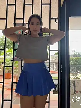 LittleDoll    online show from 04-29-26, 04:33