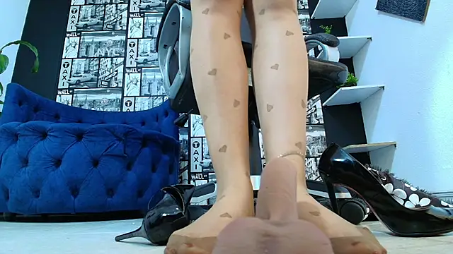 Agata-Moon online show from 12-17-25, 12:05