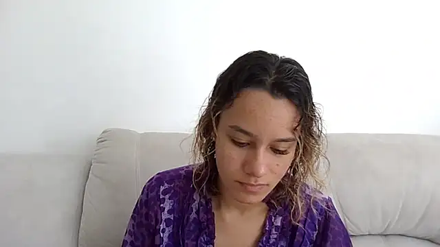 Snapshot of SamanthaWatson chatting on 05-19-26, 02:23 SamanthaWatson online show from 05-19-26, 02:23