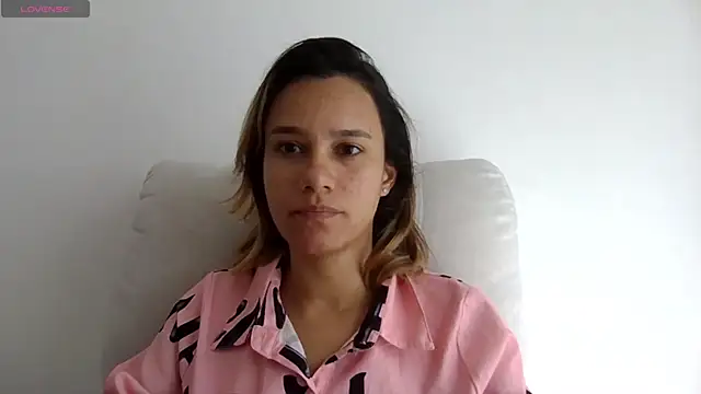 Snapshot of SamanthaWatson chatting on 06-07-26, 03:49 SamanthaWatson online show from 06-07-26, 03:49