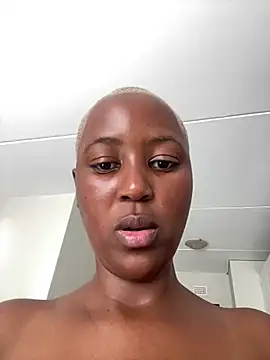 Snapshot of officialkhakes_za chatting on 02-16-25, 07:15 officialkhakes za online show from 02-16-25, 07:15