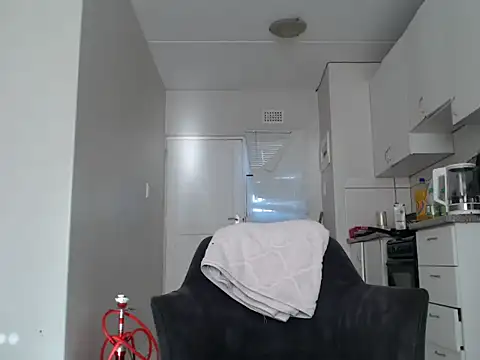 Snapshot of officialkhakes_za chatting on 02-20-26, 06:26 officialkhakes za online show from 02-20-26, 06:26