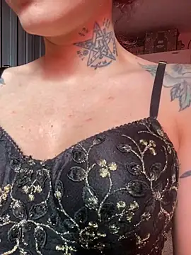 LiliJones  online show from 03-05-25, 04:57