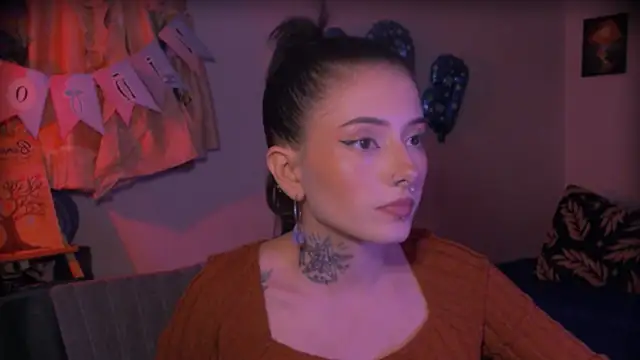 LiliJones  online show from 04-04-26, 07:00