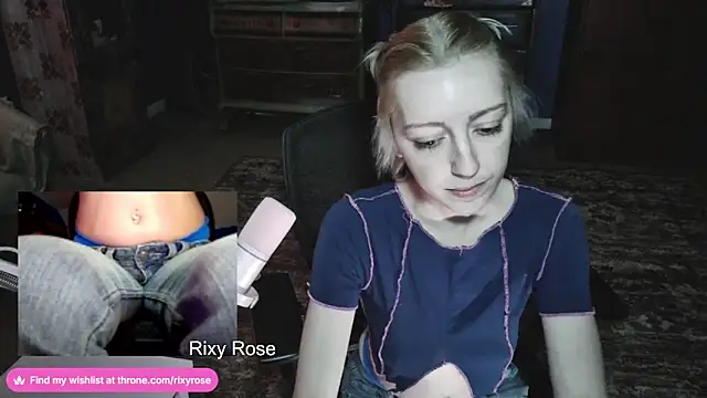 Snapshot of Trixyrose chatting on 11-24-25, 03:12 Trixyrose online show from 11-24-25, 03:12